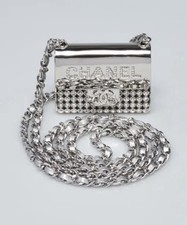 Collana lunga Chanel CC