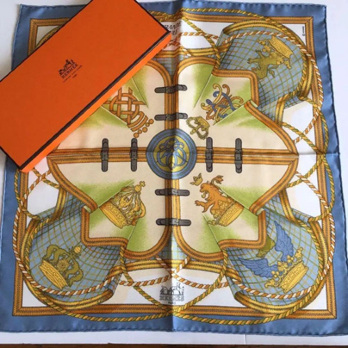 Hermes carre grande tenue - 45,