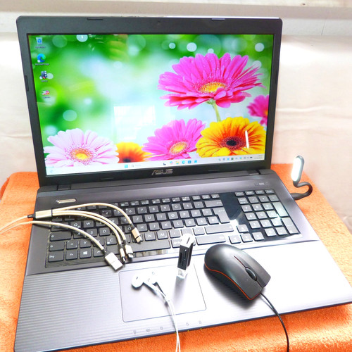 Asus k95 pollici bluray - 18,