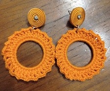 orecchini all'uncinetto arancioni