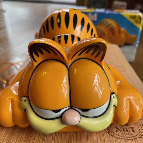 Garfield telephone model - garfield,