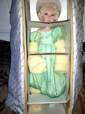 NUOVO e CONFEZIONE ORIGINALE!!!  "Luise" La sorella di Cenerentola di Ute Kase-Lepp, Lim. 500!!