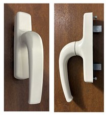 Maniglia cremonese MEDAL  Avorio Ral 1013 Interasse Cm 13.