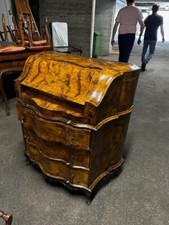 Scrittoio in stile '700 veneziano in radica di noce