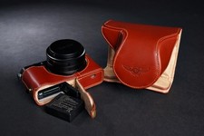 Custodia completa per fotocamera in vera pelle fatta a mano per Panasonic LX100 aperta inferiore