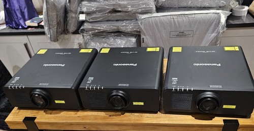 Proiettore panasonic rz770 - panasonic, pt-rz770