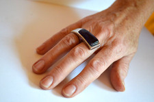 ANELLO VINTAGE MODERNISTA ASIMMETRICO PIANEGONDA ARGENTO CON PIETRA AMETISTA ITALIA