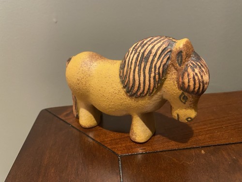 Statuina ceramica cavallo pony