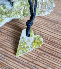 Collana con ciondolo in