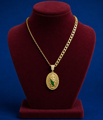 Collana con ciondolo medaglia