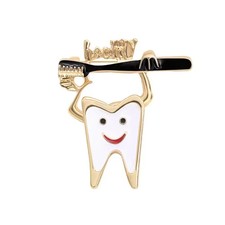 Spilla gigante a forma di