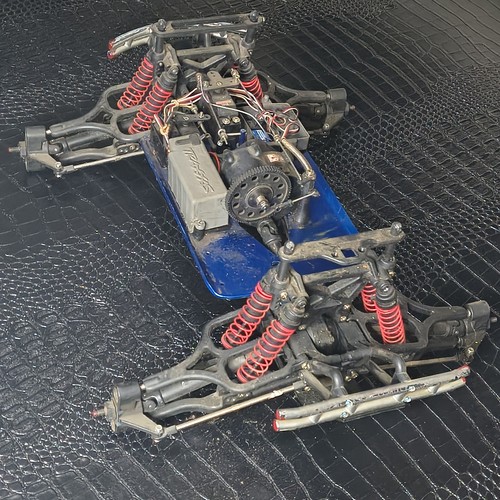 Traxxas maxx nitro - t-maxx,