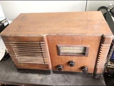 Antica radio a valvole Japan