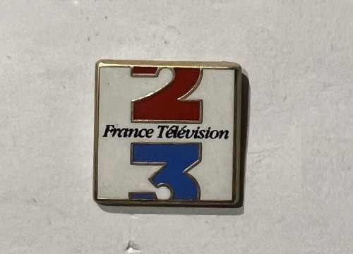 Pin lapel spilla media - lapel,