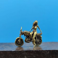 Mini statua moto ragazza