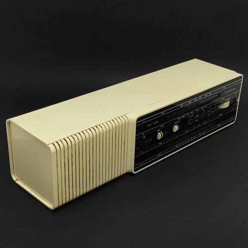 Vintage withe radio - withe,