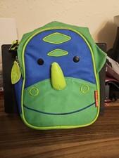 Borsa pranzo isolata dinosauro Skip Hop verde
