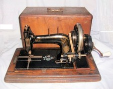 Machine à coudre centenaire