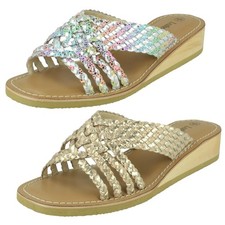 Sandali Con Tacco Basso In