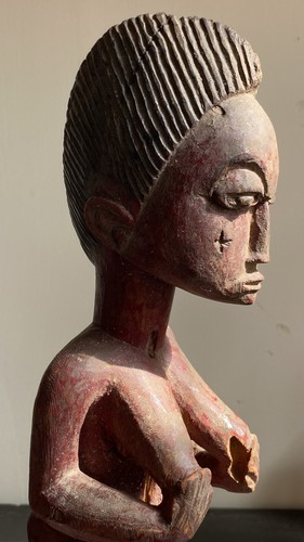 Antica statua donna legno