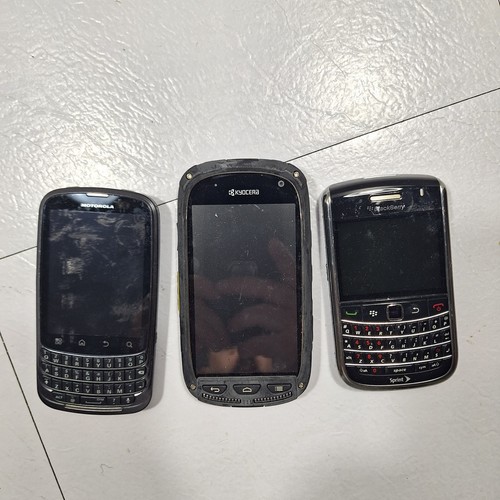Blackberry bold touch 9900 - blackberry,