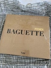 Fendi Baguette Libro NUOVO