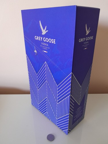 Vuota vodka oca grigia - vodka, "le