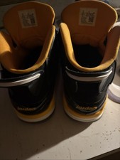 Jordan nero e giallo taglia 13