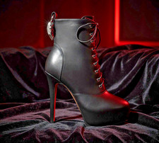 Stivaletti stiletto platform