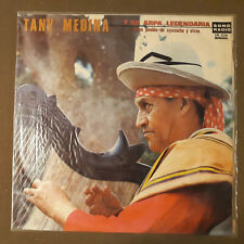 Tany Medina y su arpa