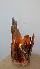 Lampada da tavolo in legno