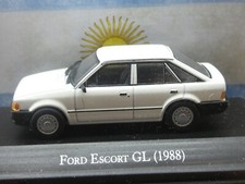 FORD ESCORT GL 1988 1/43 IXO