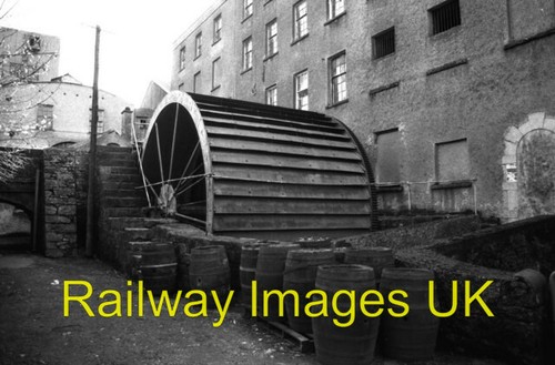 Photo waterwheel midleton - waterwheel,