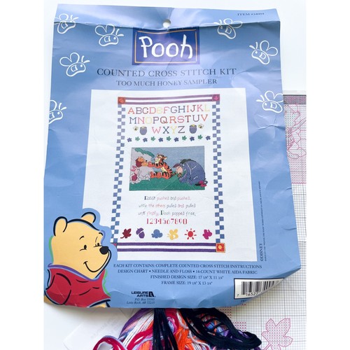 Winnie the pooh kit - winnie,