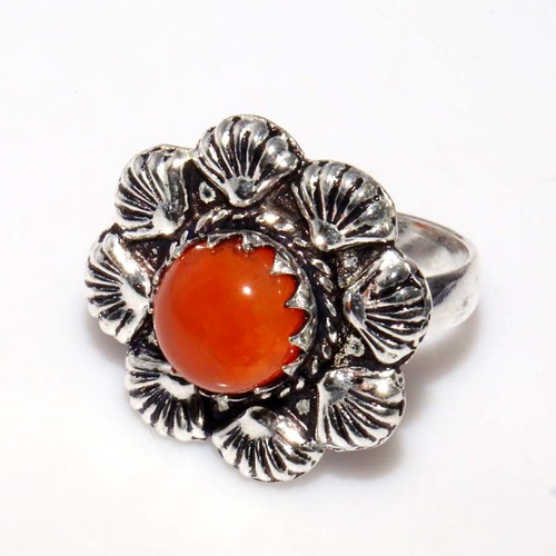 Anello corniola floreale