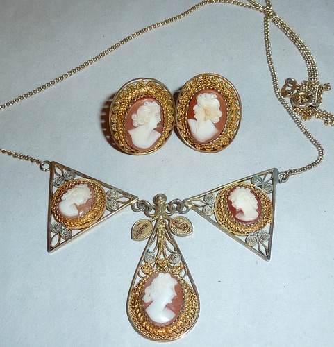 Collana cammeo conchiglia