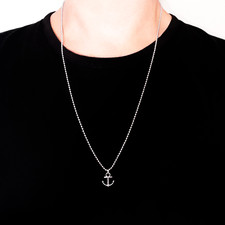 Collana lunga con ciondolo