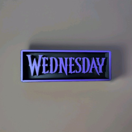 Wednesday logo insegna 16cm