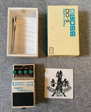 Pedale per chitarra BOSS DD-5 Digital Delay Effects usato funzionante omaggio...