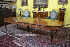 Tavolo ovalino intarsiato