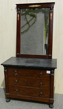 Antico Comò con specchiera in
