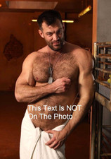 Nudo muscoloso gay uomo nudo