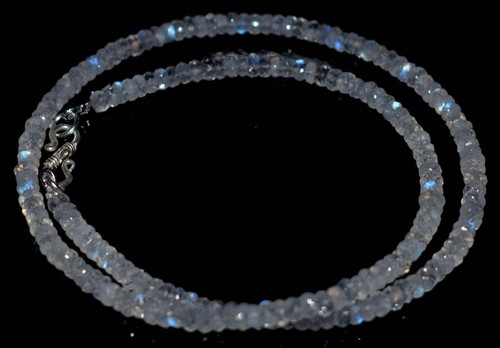 Collana con perline pietra - con, di