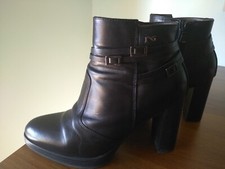 Tronchetti donna tacco alto neri n. 37 marca Nero Giardini 