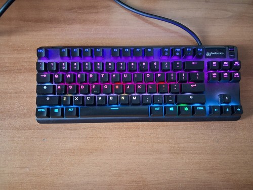 Steelseries 64646 apex - steelseries,