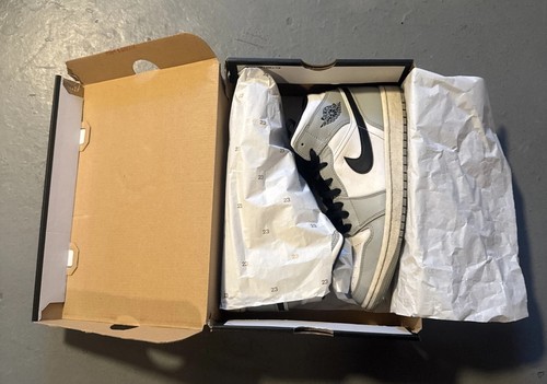 Nike air jordan mid - air,