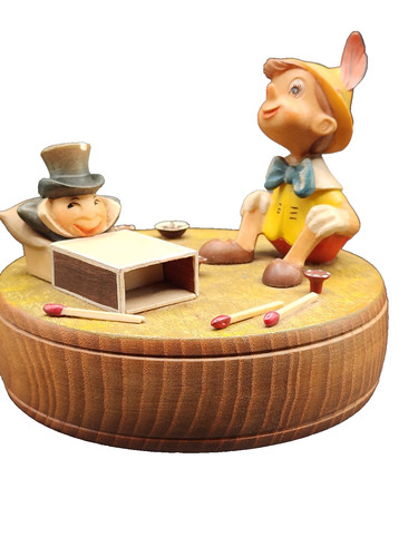 Anri pinocchio jiminy - pinocchio,
