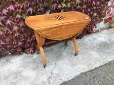 Elegante Tavolino Ovale Carlo X in Noce Biondo - Restaurato (in corso d'opera)