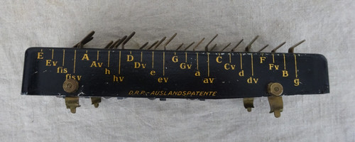 Vecchio accessorio per
