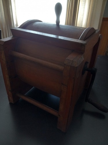 Antica lavatrice vintage legno